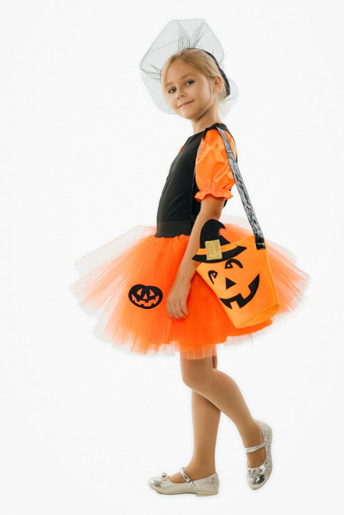 Карнавальный костюм модной ведьмочки